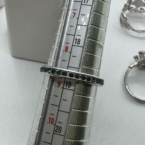 Lot of‎ 3 Silver Tone Rings sizes 8 9 10 Blue Band Crystals Wide - Picture 6 of 9